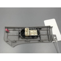 COMMANDE LEVE-GLACE PORTE AVD TOYOTA YARIS