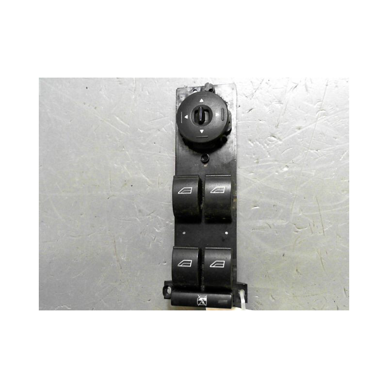 COMMANDE LEVE-GLACE PORTE AVG FORD FOCUS