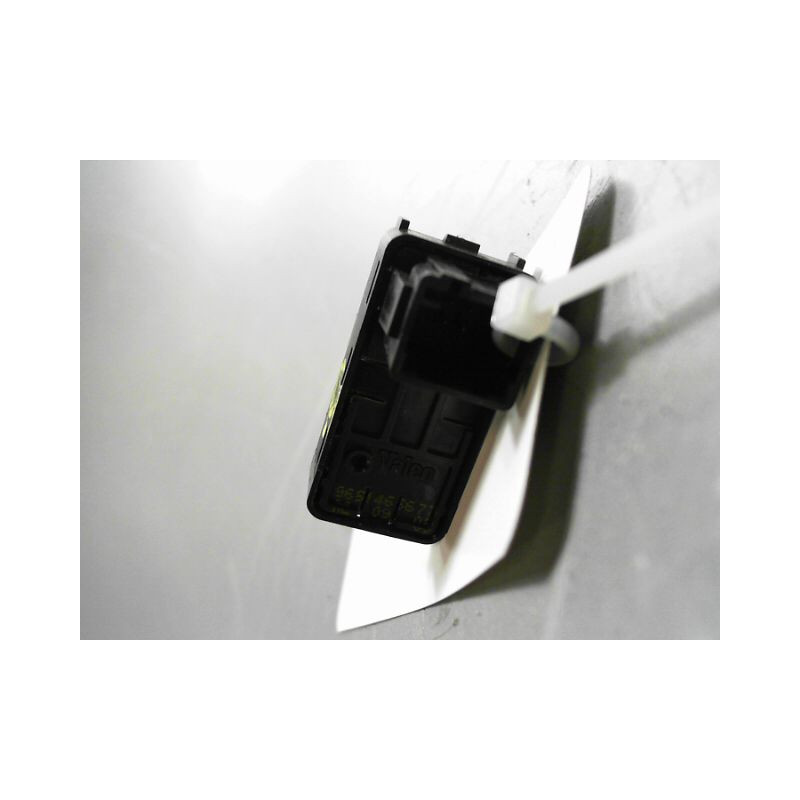 COMMANDE LEVE-GLACE PORTE AVD CITROEN C4