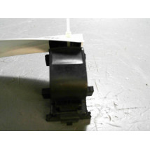COMMANDE LEVE-GLACE PORTE AVD TOYOTA YARIS