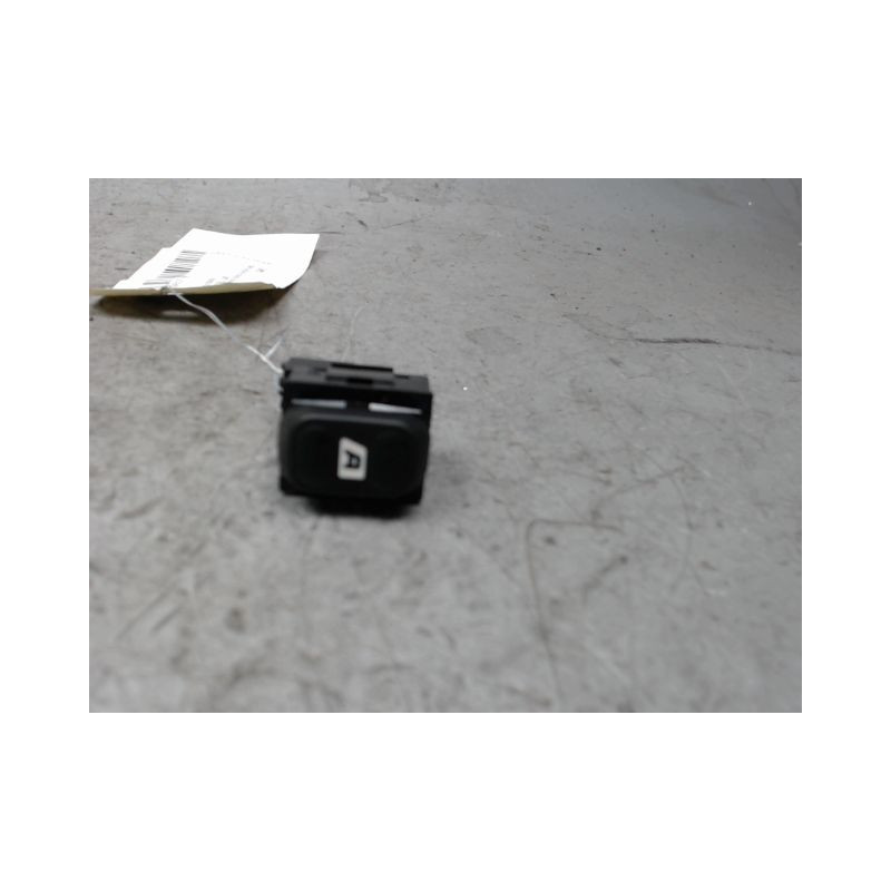 COMMANDE LEVE-GLACE PORTE ARD PEUGEOT 607
