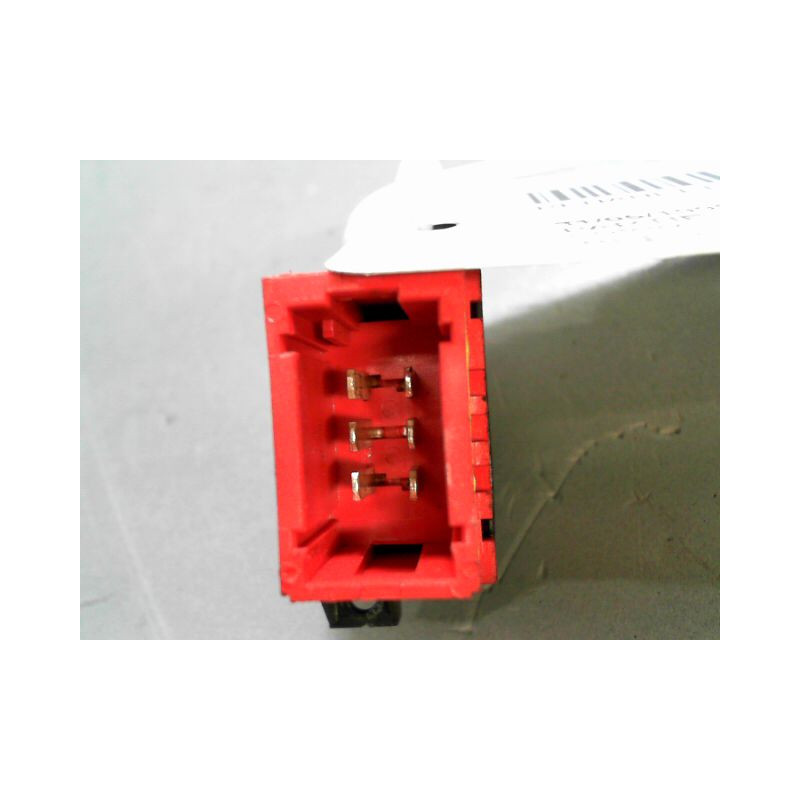COMMANDE LEVE-GLACE PORTE AVD RENAULT LAGUNA