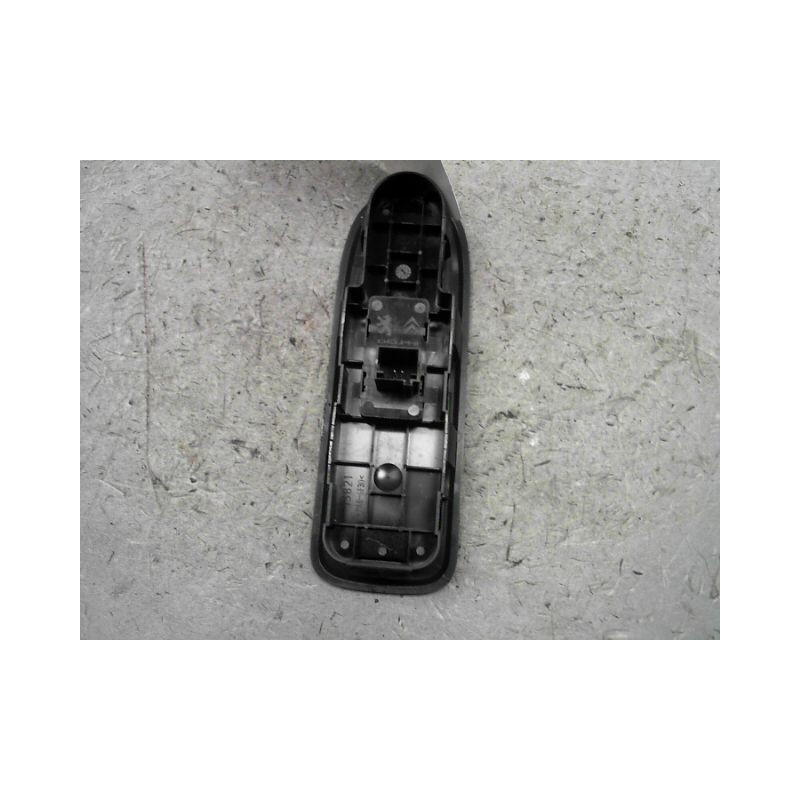 COMMANDE LEVE-GLACE PORTE AVD PEUGEOT 308