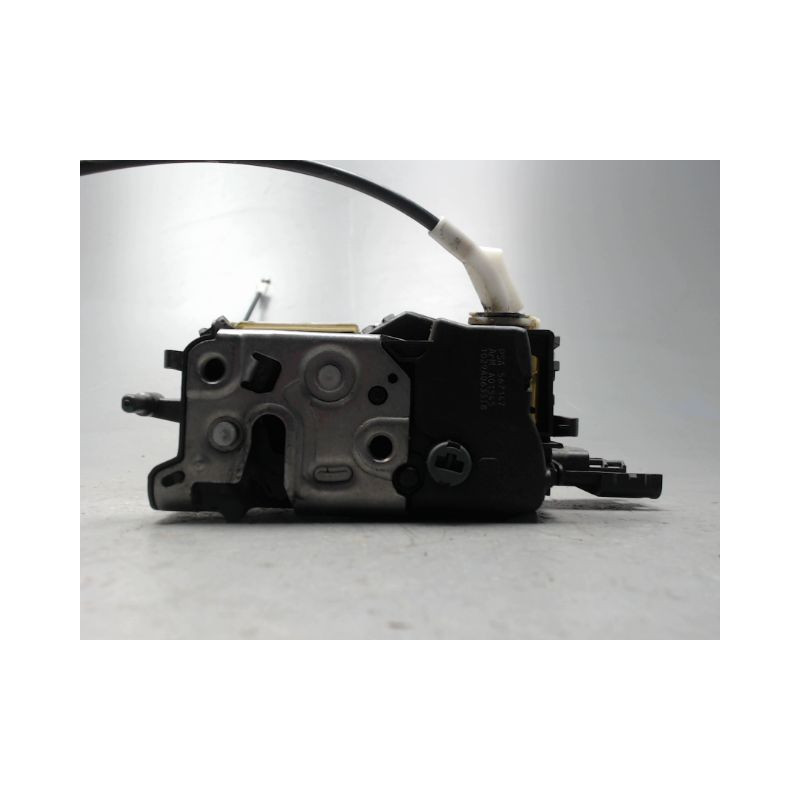 SERRURE PORTE AVANT DROIT PEUGEOT 308