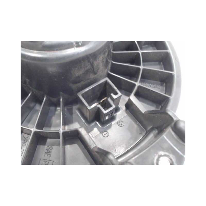 MOTEUR VENTILATEUR CHAUFFAGE SUZUKI SWIFT