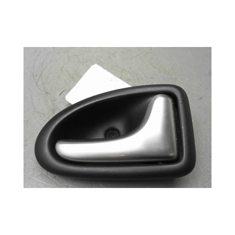 POIGNEE INTERIEURE PORTE ARRIERE DROIT RENAULT CLIO II Phase 2 2001-2006