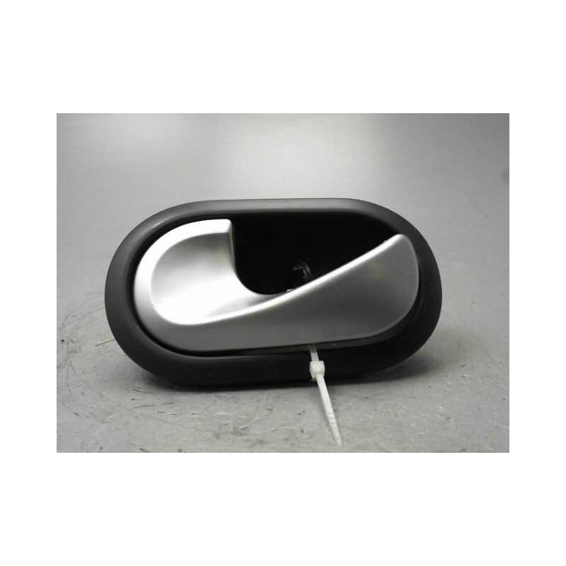 POIGNEE INTERIEURE PORTE ARRIERE GAUCHE RENAULT CLIO III Phase 1 2005-2009