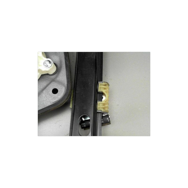 MECANISME LEVE-GLACE AVANT DROIT VOLKSWAGEN JETTA 05-10