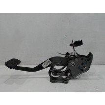 PEDALE DE FREIN TOYOTA YARIS