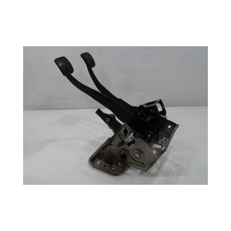 PEDALIER COMPLET SUZUKI SWIFT