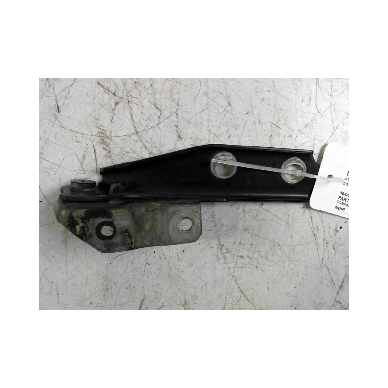 COMPAS GAUCHE CAPOT AUDI A3 2003-