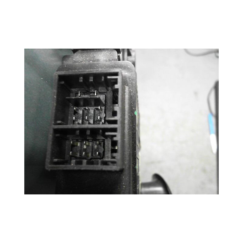 MECANISME+MOTEUR LEVE-GLACE AVANT DROIT VOLKSWAGEN POLO