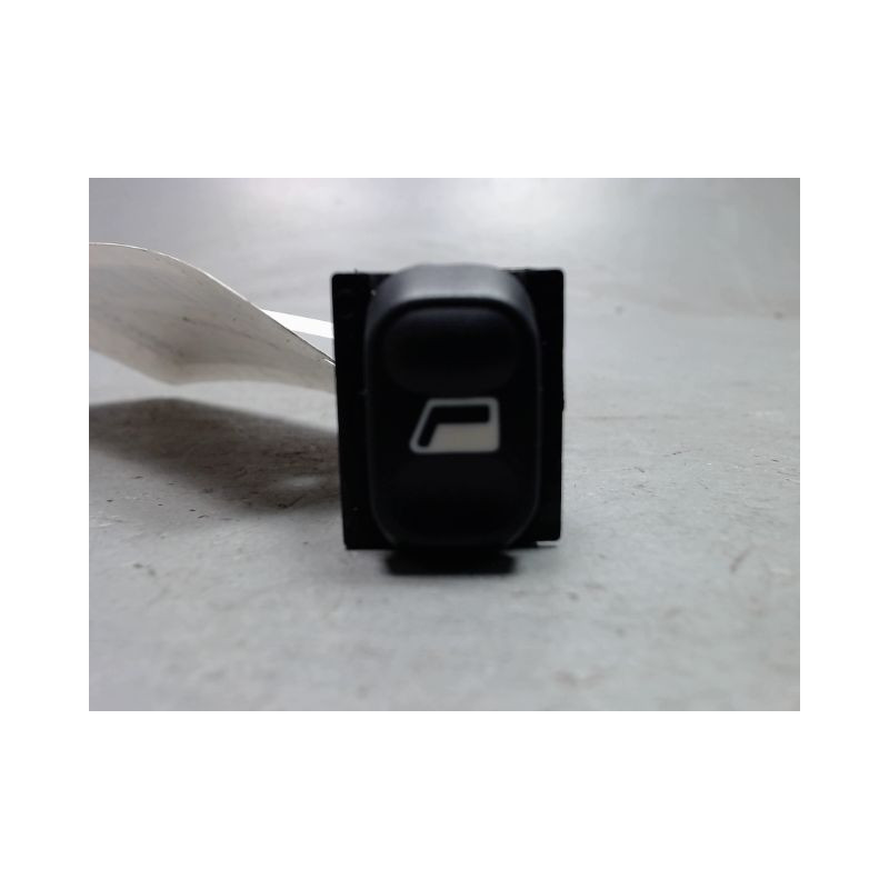 COMMANDE LEVE-GLACE PORTE ARD CITROEN XSARA