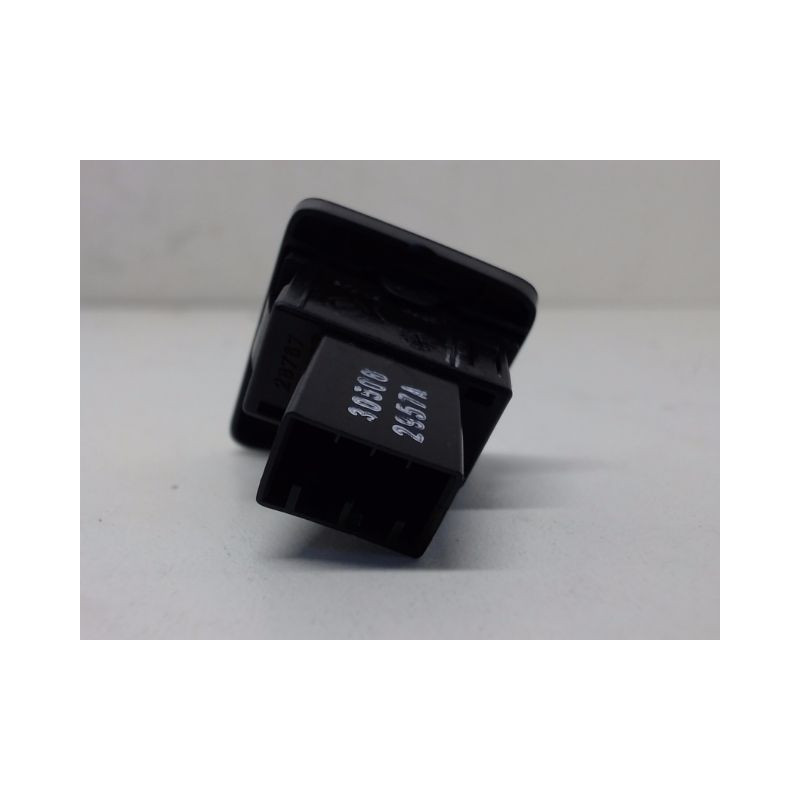 COMMANDE LEVE-GLACE PORTE AVD FIAT 500 2007-