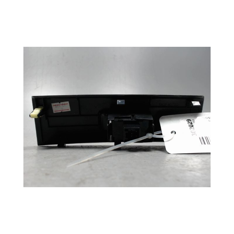 COMMANDE LEVE-GLACE PORTE AVD TOYOTA COROLLA