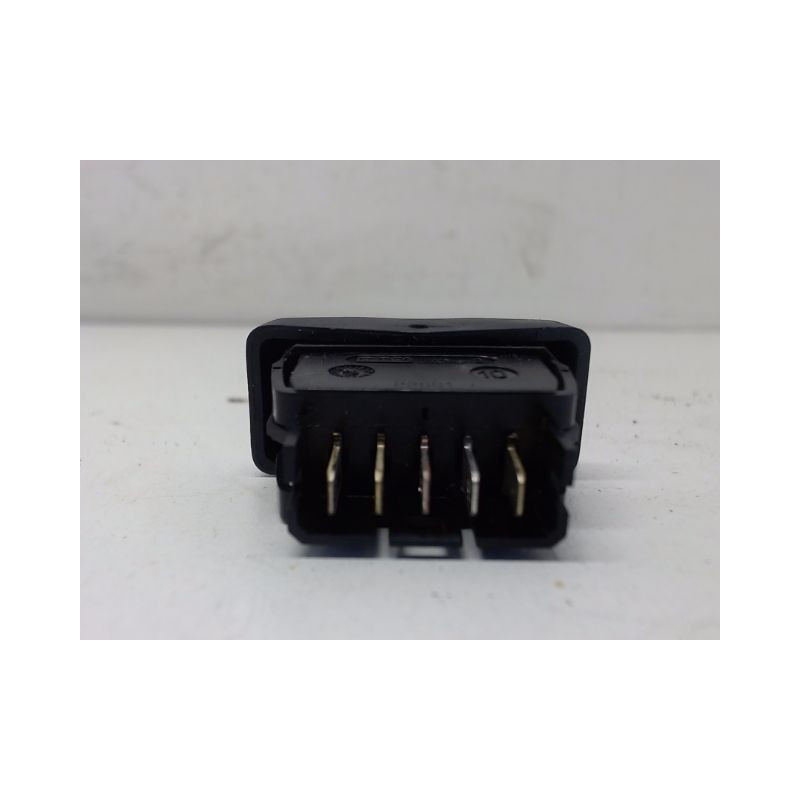 COMMANDE LEVE-GLACE PORTE AVD DACIA LOGAN