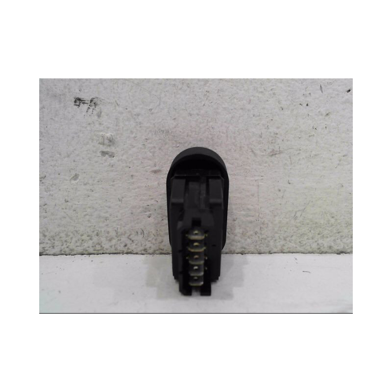 COMMANDE LEVE-GLACE PORTE AVD DACIA LOGAN MCV 2007-