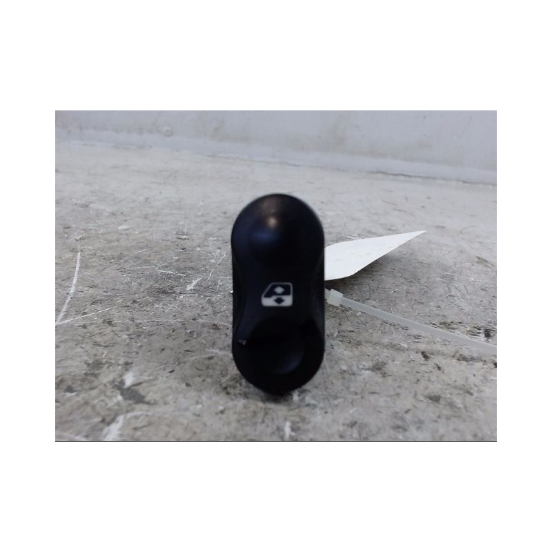 COMMANDE LEVE-GLACE PORTE AVD DACIA SANDERO 2008-