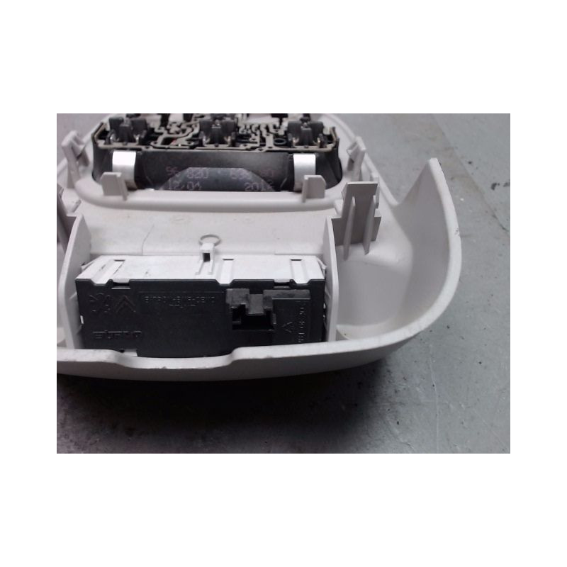 PLAFONNIER PEUGEOT 3008 2009-