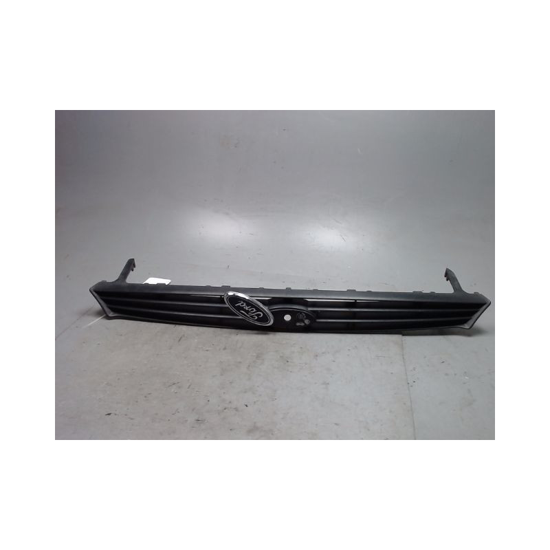 CALANDRE FORD FOCUS 98-04