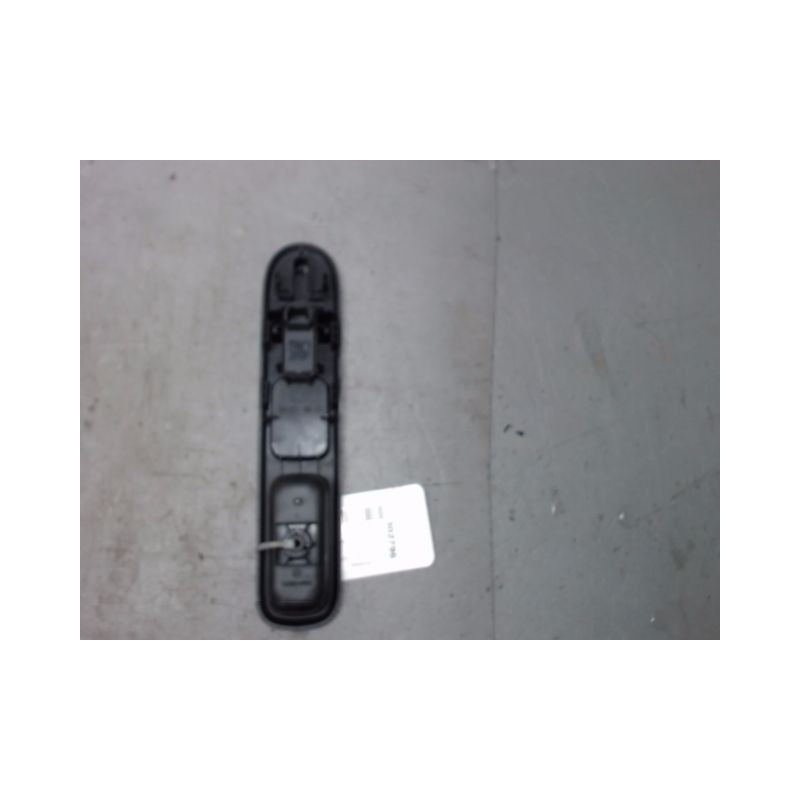 COMMANDE LEVE-GLACE PORTE AVD PEUGEOT 3008 2009-