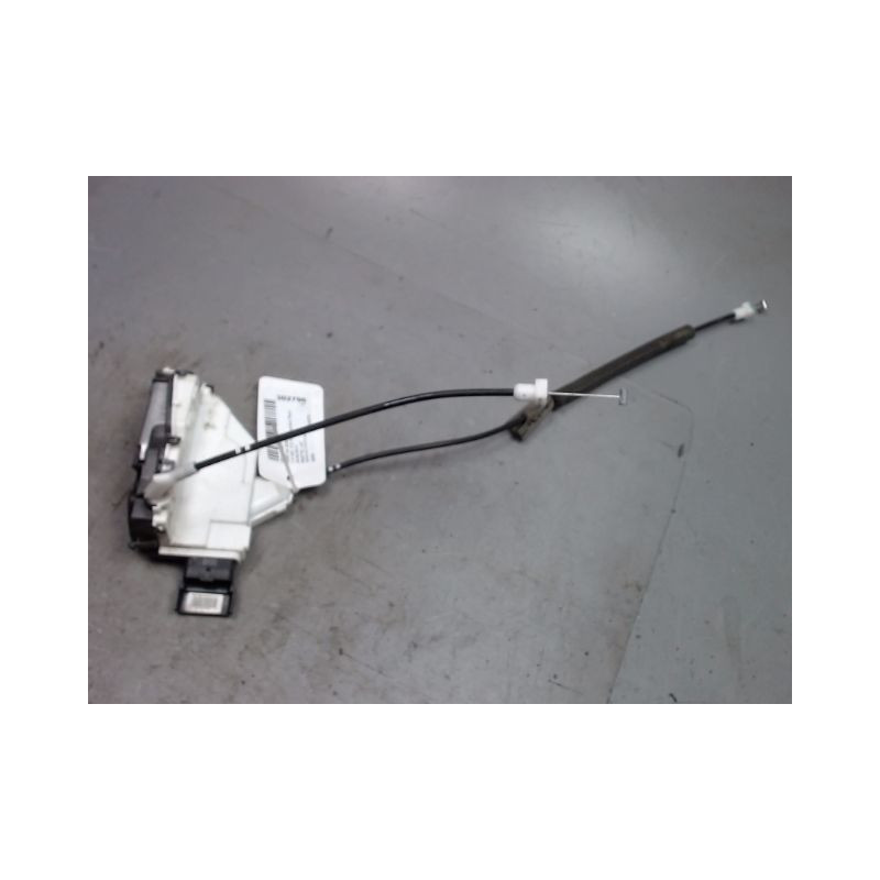 SERRURE PORTE AVANT DROIT PEUGEOT 3008 2009-