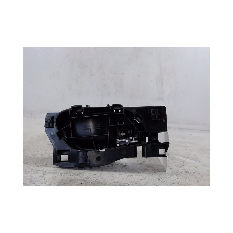 POIGNEE INTERIEURE PORTE AVANT GAUCHE PEUGEOT 207 2011-