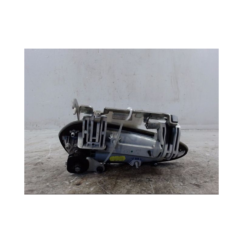 POIGNEE EXTERIEURE PORTE AVANT GAUCHE FIAT PUNTO