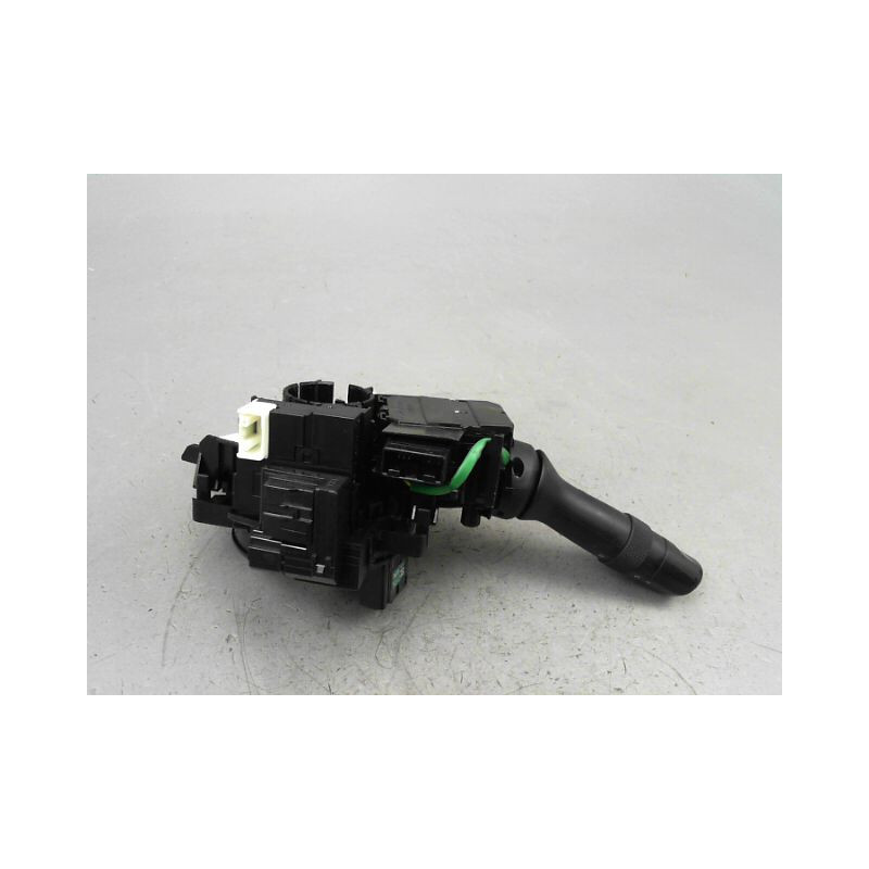 COMMANDE ECLAIRAGE TOYOTA VERSO 2010-