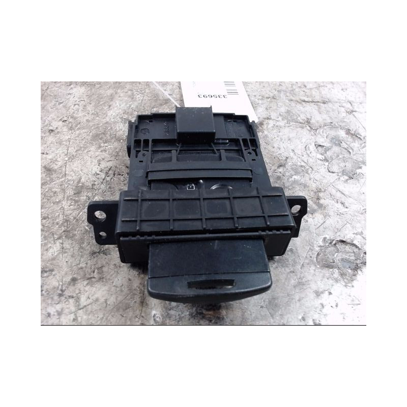 LECTEUR DE CARTE RENAULT KOLEOS 2008-