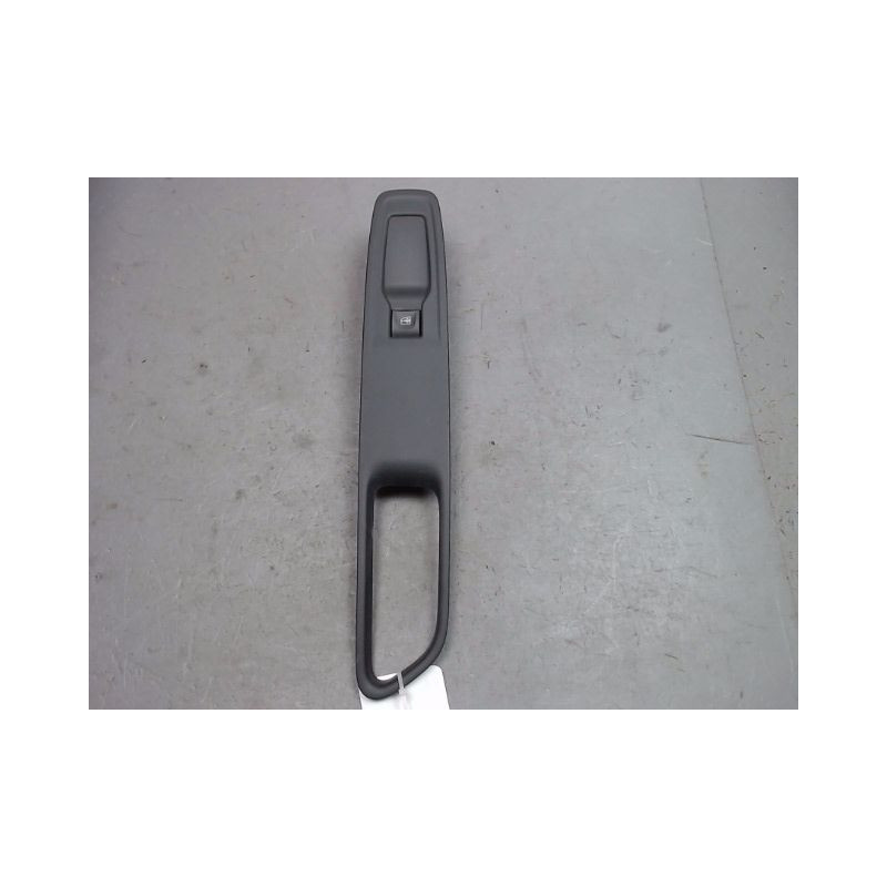 COMMANDE LEVE-GLACE PORTE AVD RENAULT CLIO