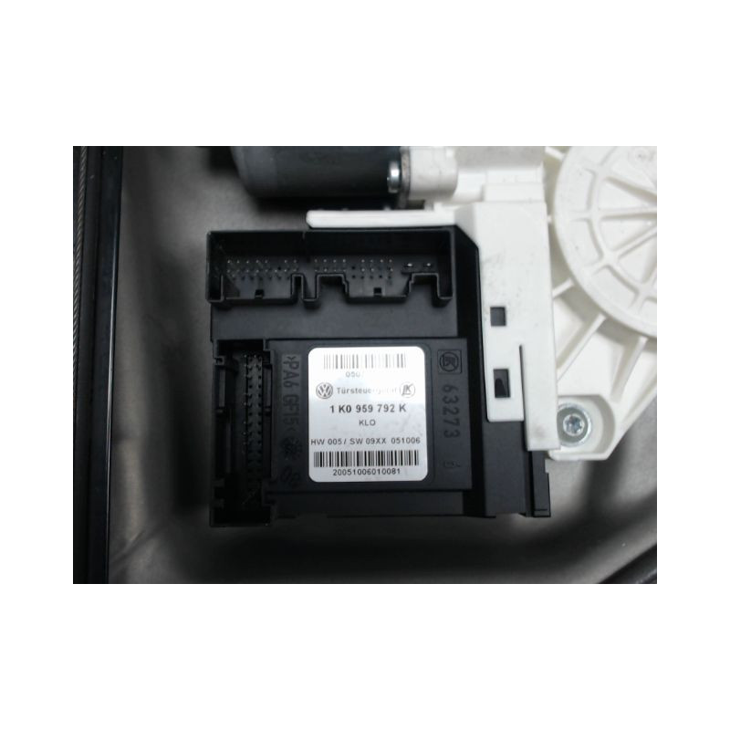 MECANISME+MOTEUR LEVE-GLACE AVANT DROIT VOLKSWAGEN GOLF V PLUS 2005-