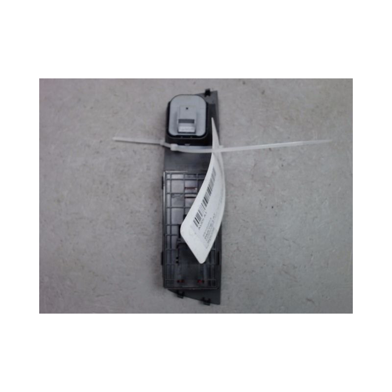 COMMANDE LEVE-GLACE PORTE AVG AUDI A1