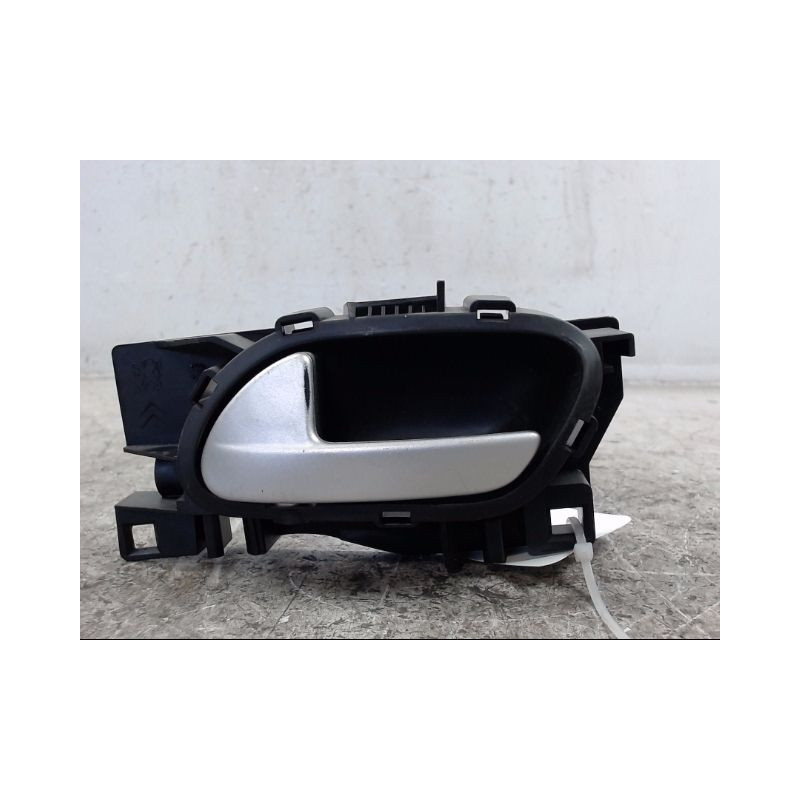 POIGNEE INTERIEURE PORTE AVANT GAUCHE PEUGEOT 207 3P