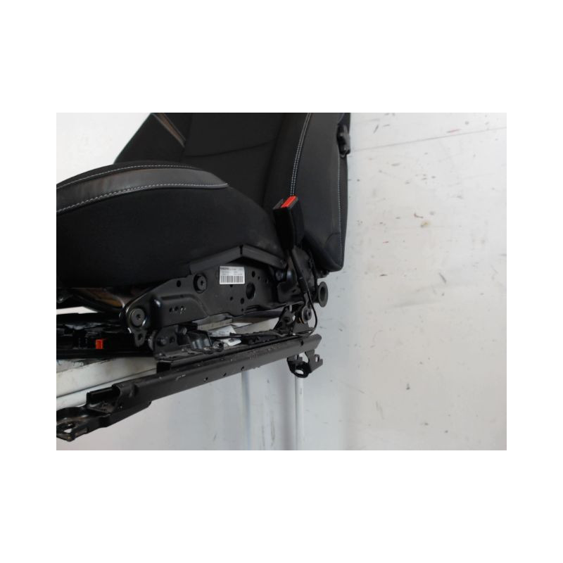 SIEGE AVANT DROIT VOLVO V40 2000-