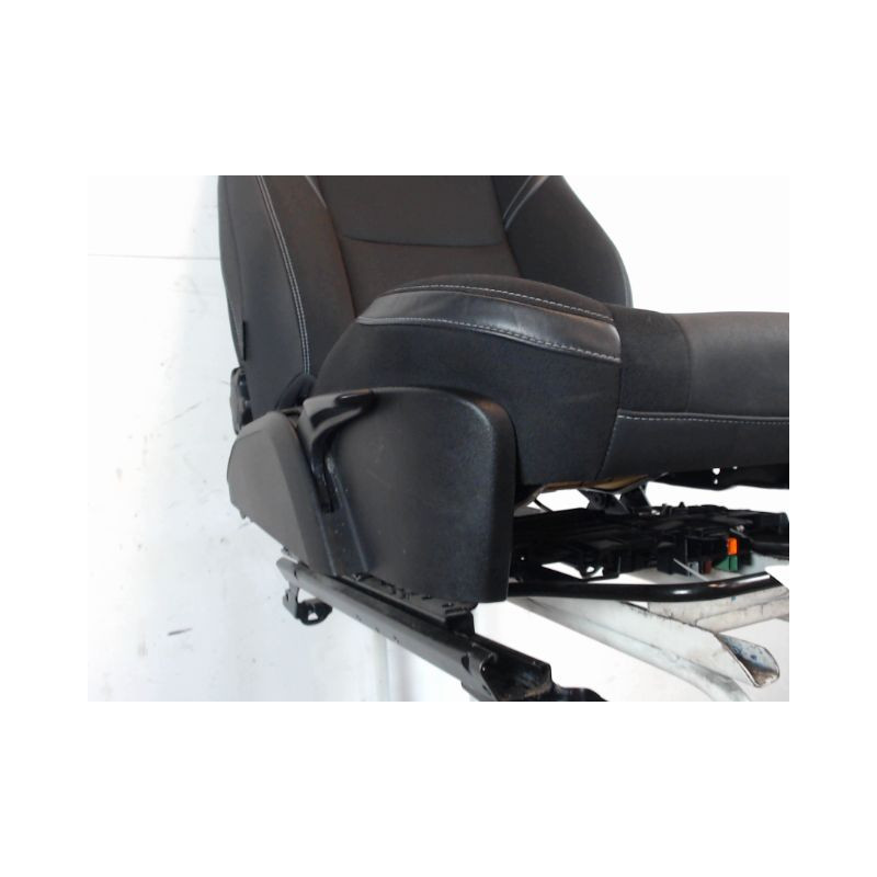 SIEGE AVANT DROIT VOLVO V40 2000-