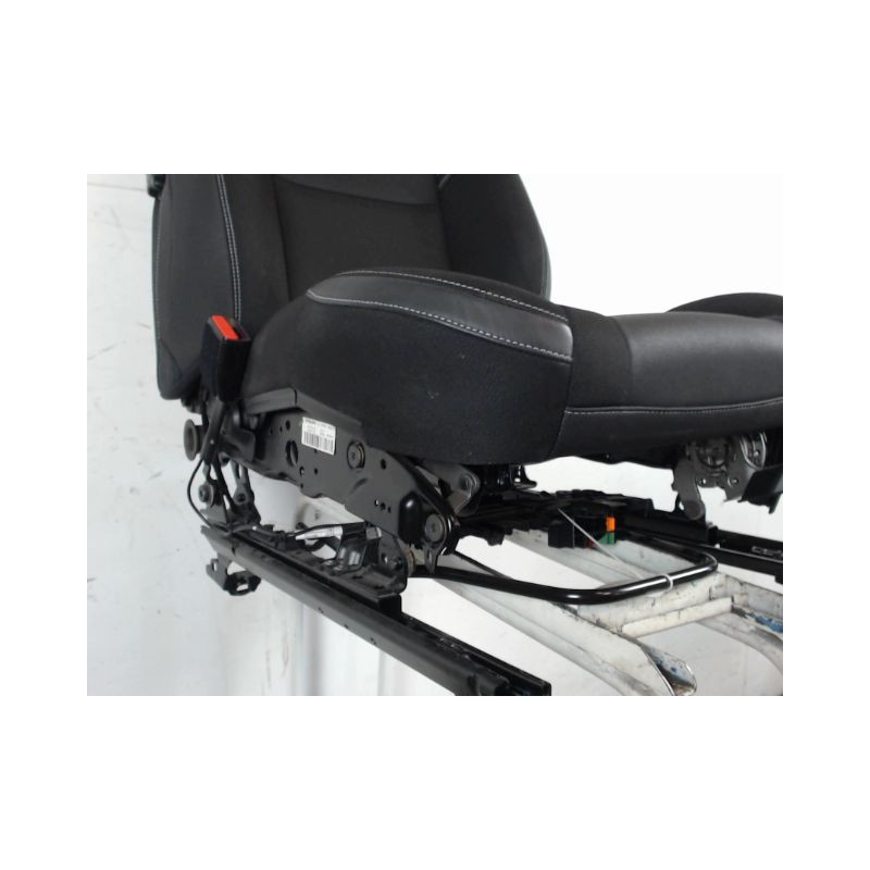 SIEGE AVANT GAUCHE VOLVO V40 2000-