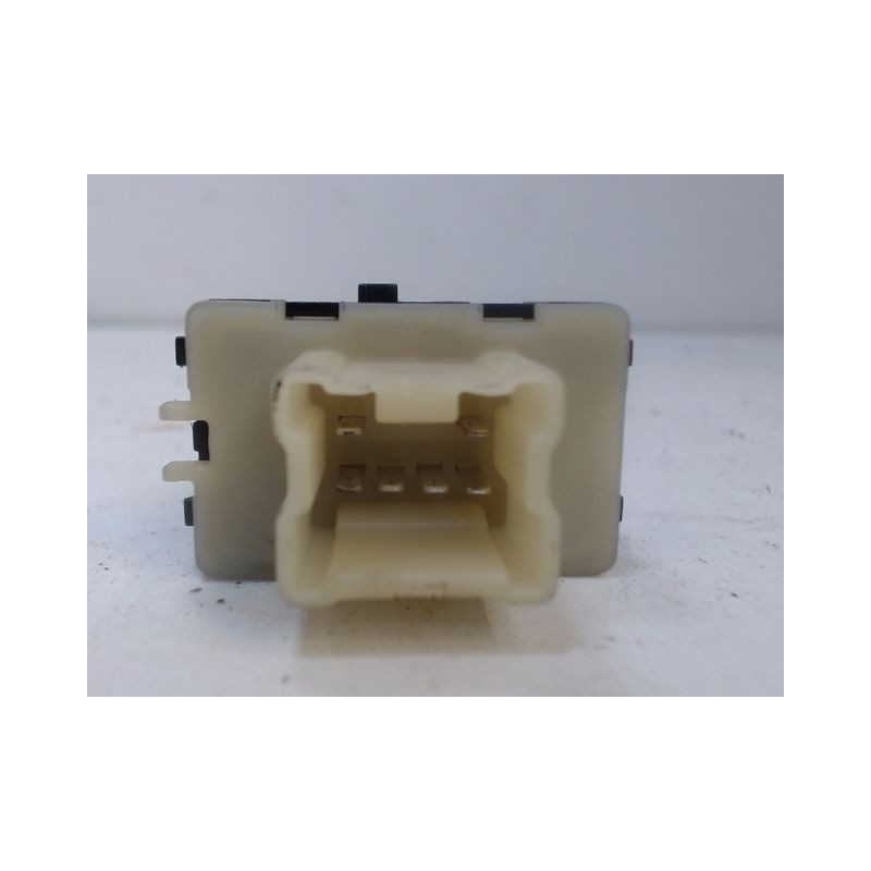 COMMANDE LEVE-GLACE PORTE AVD RENAULT CLIO