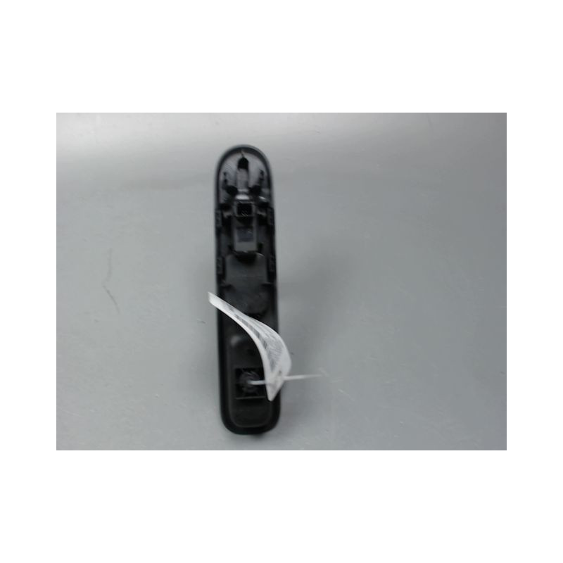 COMMANDE LEVE-GLACE PORTE AVD PEUGEOT 3008 2009-