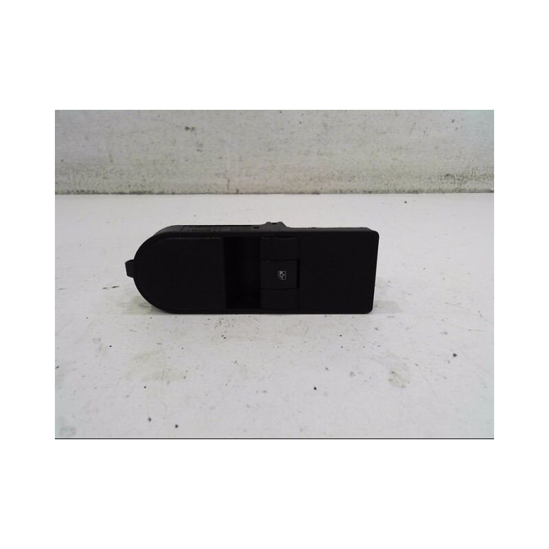 COMMANDE LEVE-GLACE PORTE AVD OPEL ZAFIRA