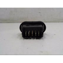 COMMANDE LEVE-GLACE PORTE AVD DACIA DUSTER