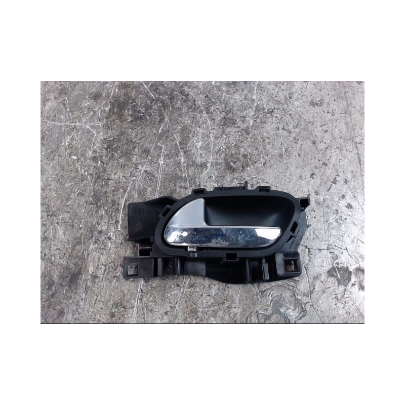 POIGNEE INTERIEURE PORTE AVANT GAUCHE PEUGEOT 207 SW