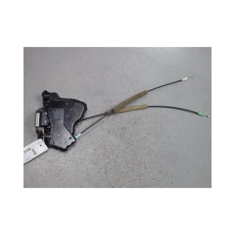 SERRURE PORTE AVANT DROIT TOYOTA COROLLA 2004-