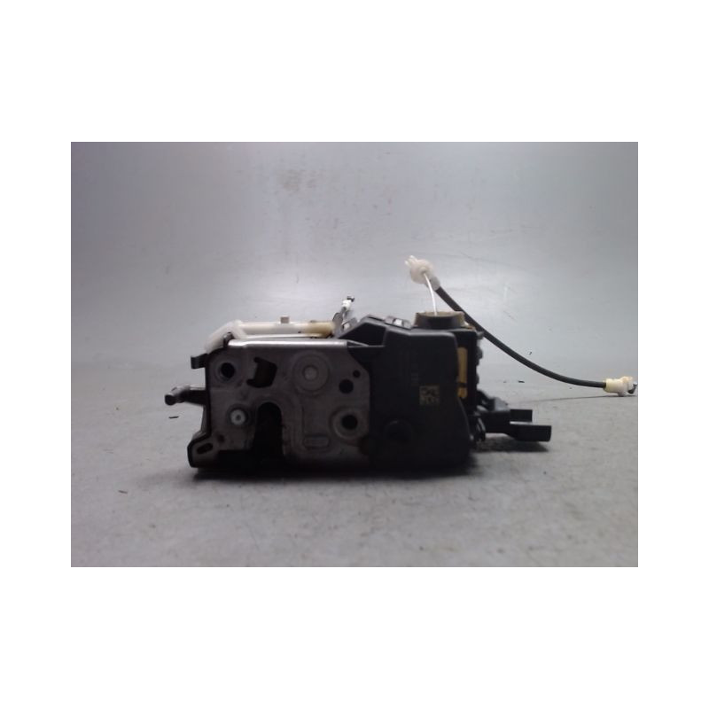 SERRURE PORTE AVANT DROIT PEUGEOT 3008 2009-