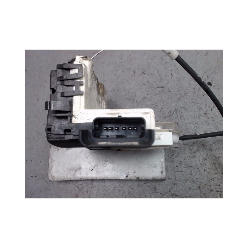 SERRURE PORTE AVANT DROIT PEUGEOT 3008 2009-
