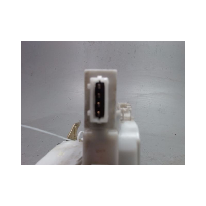 SERRURE PORTE AVANT DROIT VOLKSWAGEN GOLF III 92-97