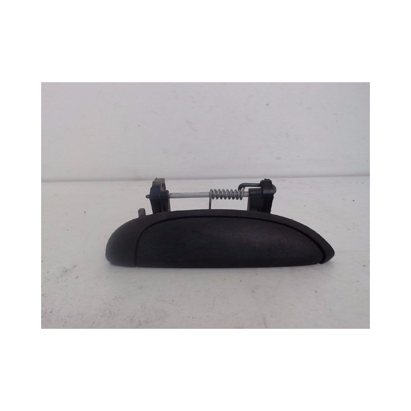 POIGNEE EXTERIEURE PORTE AVANT DROIT DACIA LOGAN 4 P 05-08