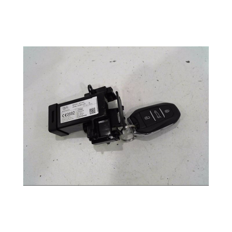 LECTEUR DE CARTE CITROEN C4