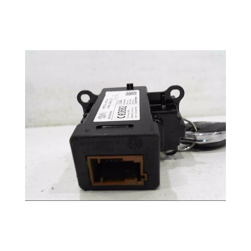 LECTEUR DE CARTE CITROEN C4