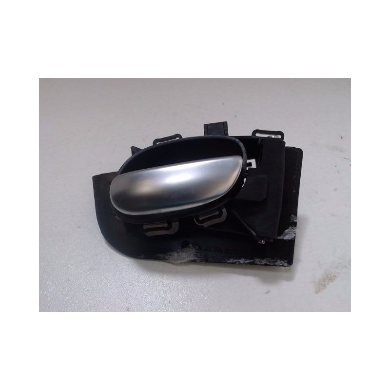 POIGNEE INTERIEURE PORTE AVANT DROIT PEUGEOT 206